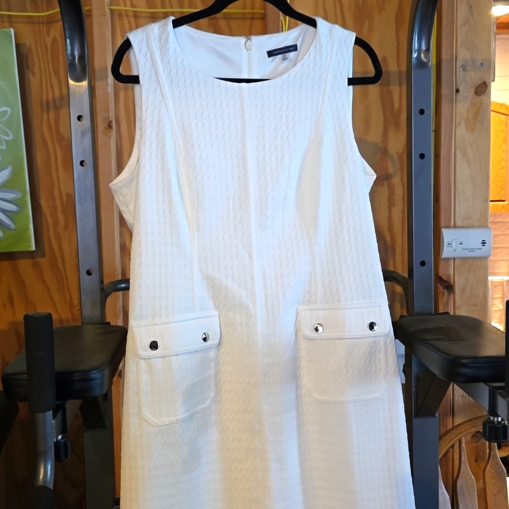 Tommy Hilfiger Women 14 White Houndstooth Sleeveless Sheath Dress Pockets Silver